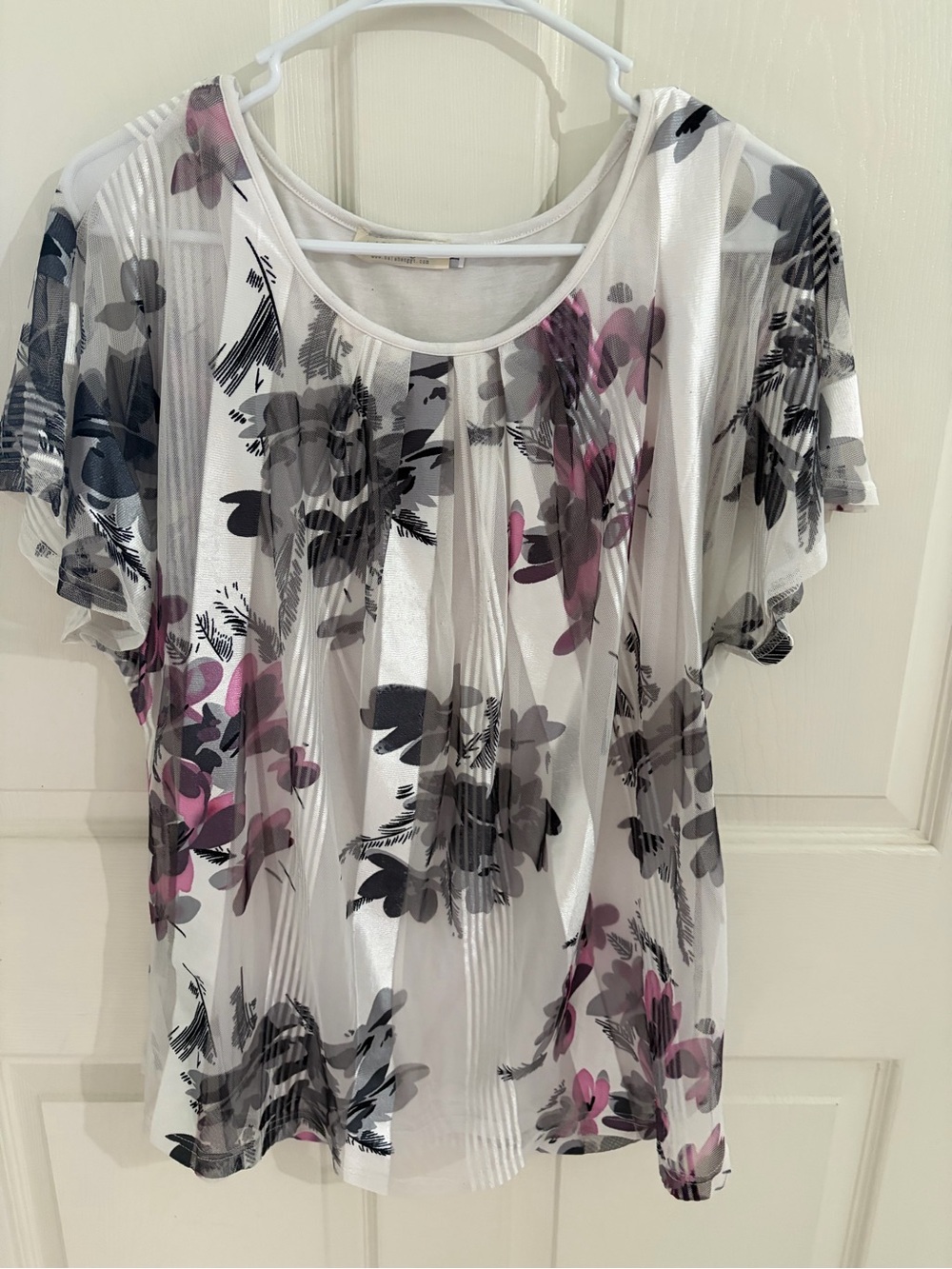 Floral Mesh Overlay Blouse White Gray Purple Short Sleeve Size M